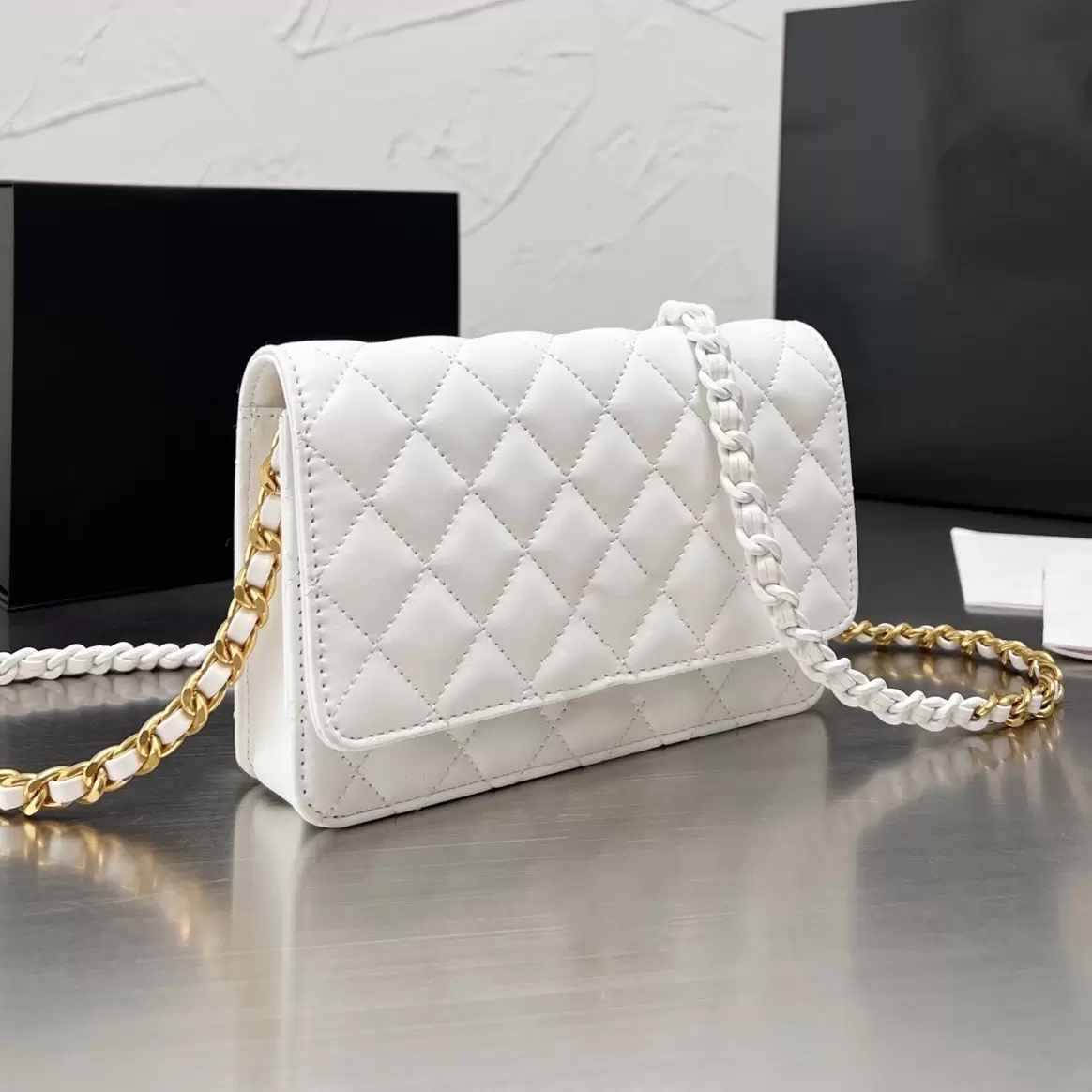 2022Ss Wallet With Two-tone Chain Classic Mini Flap Bags Quilted Gold Hardware Crossbody Shoulder Card Holder Multi Pochette Luxury Designer Handbags 19*11CM LY 92, Extra freight
2022Ss Wallet With Two-tone Chain Classic Mini Flap Bags Quilted Gold Hardware Crossbody Shoulder Card Holder Multi Pochette Luxury Designer Handbags 19*11CM LY 92, Extra freight
