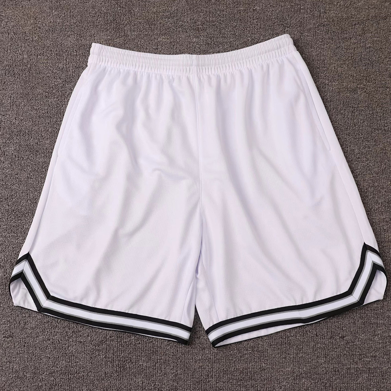 The Summer Elasticated Shorts Can be Worn With the White Soccer Jerseys TZCP0038