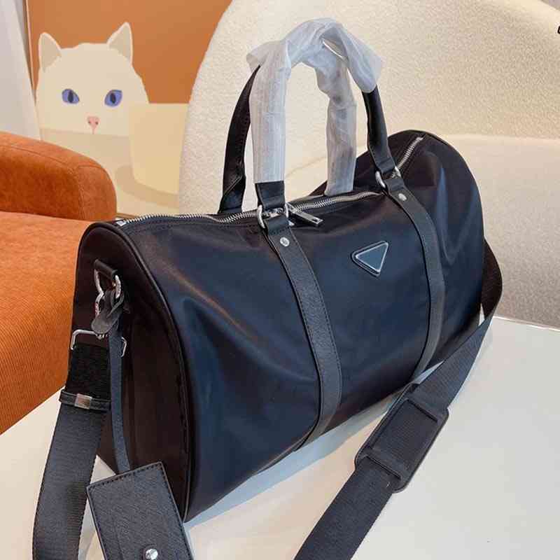 Gym Sports Luggage Designer Bags Unisex Handbag High Capacity Shoulder Leather Crossbody Travel Message Packs 220402, Black
Gym Sports Luggage Designer Bags Unisex Handbag High Capacity Shoulder Leather Crossbody Travel Message Packs 220402, Black