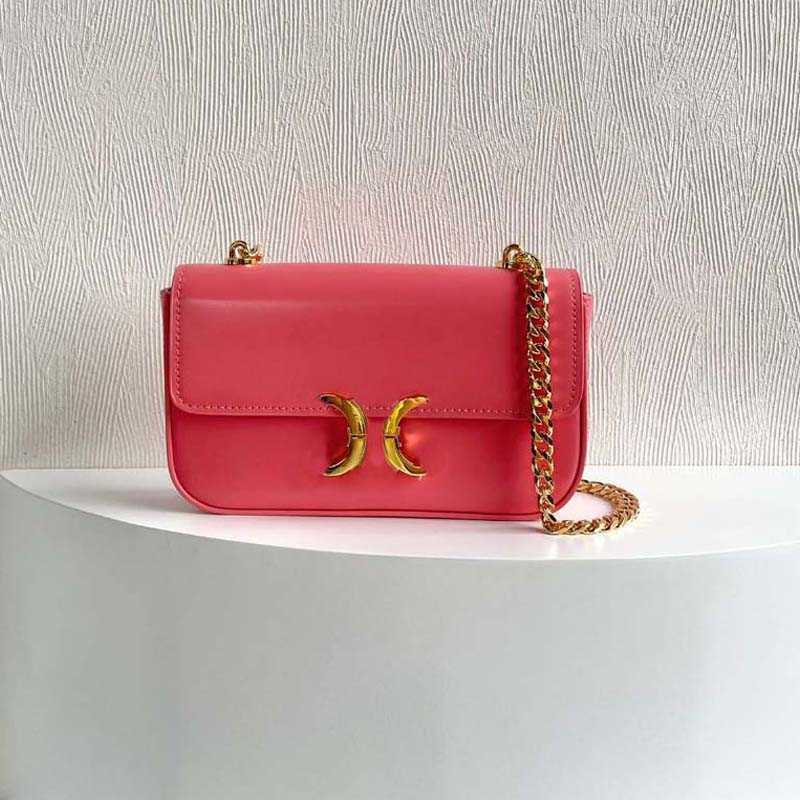 Underarm Bag Shoulder Bags Genuine Leather Plain Letter Chain Triomphe Axillary Wallets Hasp Design Gold Hardware Fashion Flap High sj, Red
Underarm Bag Shoulder Bags Genuine Leather Plain Letter Chain Triomphe Axillary Wallets Hasp Design Gold Hardware Fashion Flap High sj, Red
