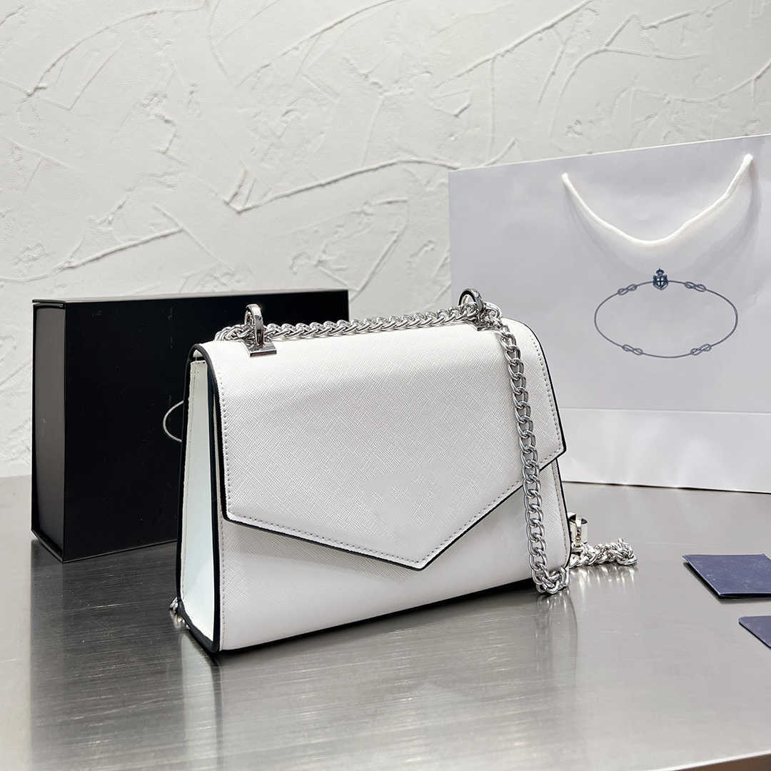 Designer Classic Triangle Sign Chain Shoulder Bags Italy Brand Fashion Women Underarm Handbag High Quality Genuine Leather Crossbody Bag, Red
Designer Classic Triangle Sign Chain Shoulder Bags Italy Brand Fashion Women Underarm Handbag High Quality Genuine Leather Crossbody Bag, Red