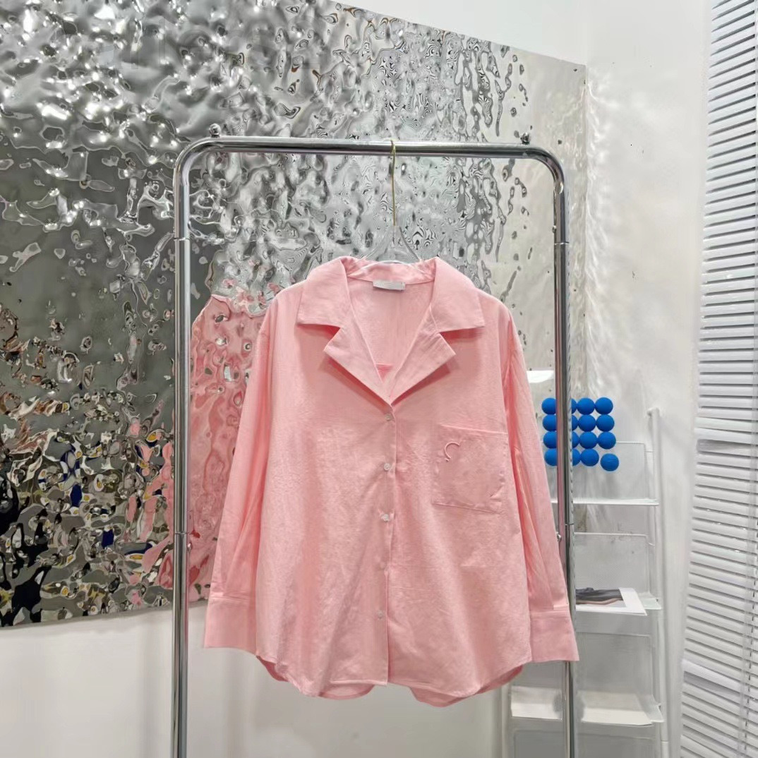 Women' Blouses & Shirts designer Spring and summer new loe pocket embroidery pink girl' heart silhouette suit Lapel loose shirt for women X5PP, 2# packing bag
Women' Blouses & Shirts designer Spring and summer new loe pocket embroidery pink girl' heart silhouette suit Lapel loose shirt for women X5PP, 2# packing bag