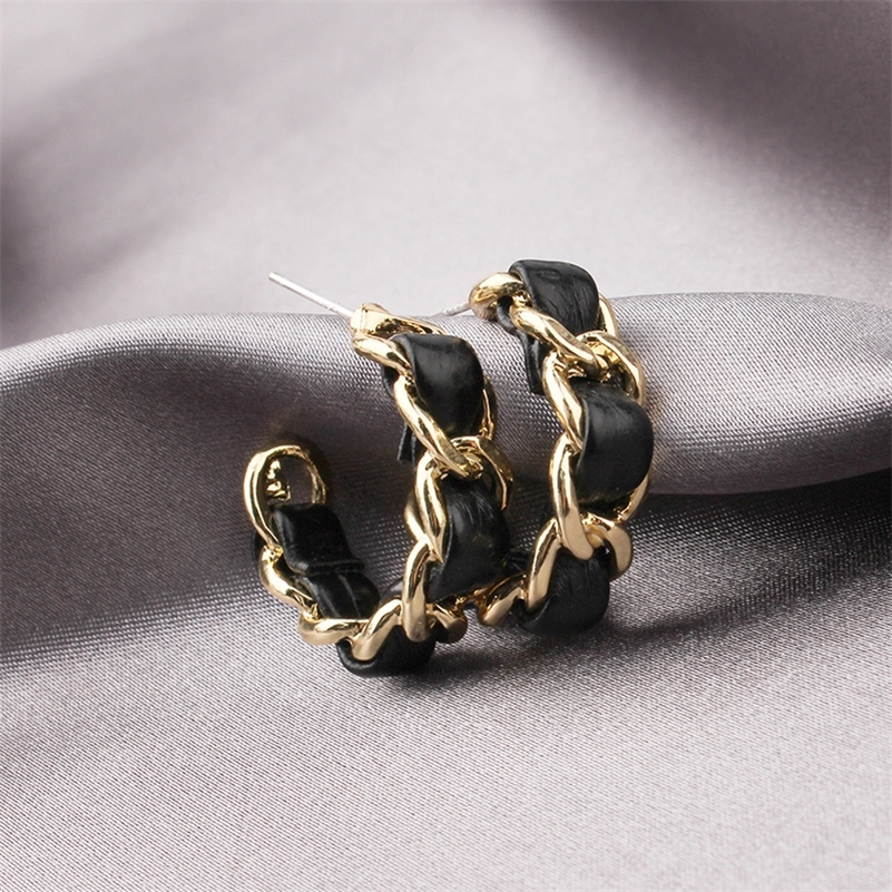 Origin Summer Vintage Twisted Chain Black Leather Earrings for Women Gold Color Alloy Link Open Hoop Bijoux Jewelry 220716
Origin Summer Vintage Twisted Chain Black Leather Earrings for Women Gold Color Alloy Link Open Hoop Bijoux Jewelry 220716