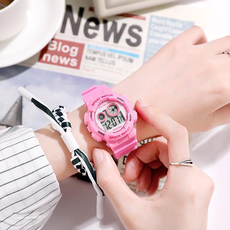Wristwatches Sport Round Digital Watch Luminous Dial Casual Wrist Watches For Men Rubber Strap Fashionable Waterproof WomenWristwatches, Black
Wristwatches Sport Round Digital Watch Luminous Dial Casual Wrist Watches For Men Rubber Strap Fashionable Waterproof WomenWristwatches, Black