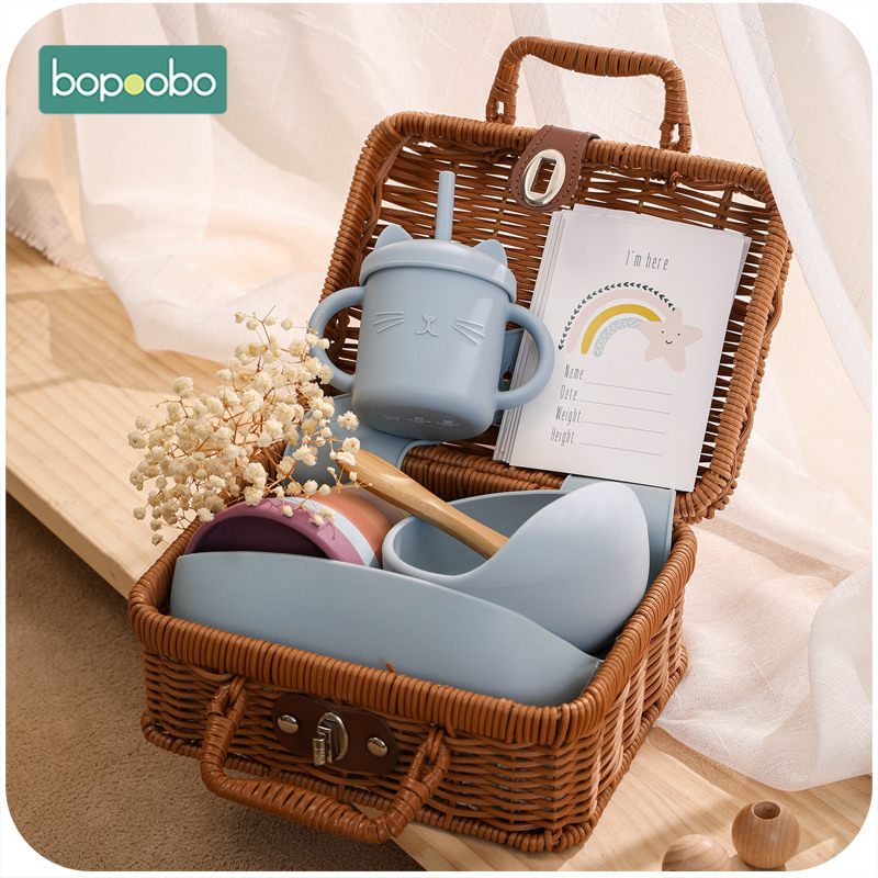 Peralatan Makan Bayi 8 BuahSet Kotak Silikon Bib Kucing Cangkir Mangkuk Sendok Mainan Nonslip BPA 220611