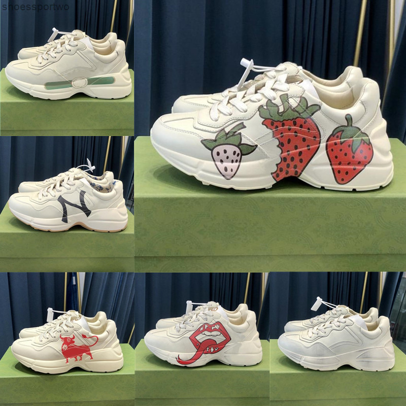2021 Designer Rhyton Shoes Beige Men Trainers Vintage High Luxury Heels Chaussures Womens Fashion Sneakers Wave Mouth Sneaker Run Casual
2021 Designer Rhyton Shoes Beige Men Trainers Vintage High Luxury Heels Chaussures Womens Fashion Sneakers Wave Mouth Sneaker Run Casual