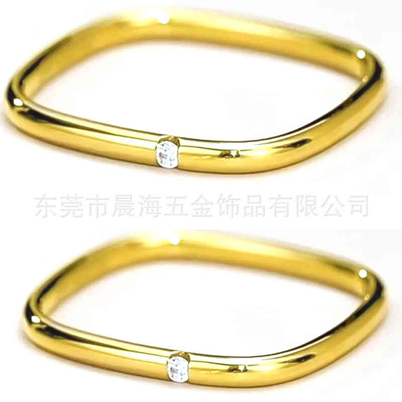 Fashion Net red men's and women's stainless small square with bonded diamond simple Tiktok the same 316L titanium steel thin ring
Fashion Net red men's and women's stainless small square with bonded diamond simple Tiktok the same 316L titanium steel thin ring
