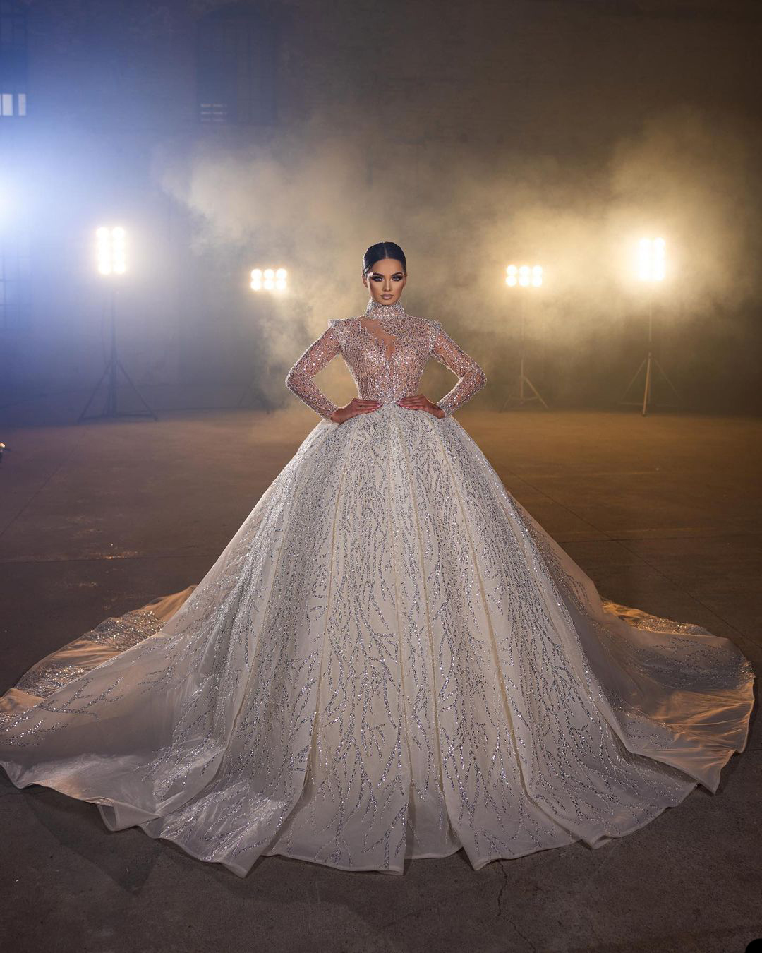 Luxury Sparkly Ball Gown Wedding Dresses High Neck Long Sleeve Party Marriage Robe Lace Sequined Bridal Dress