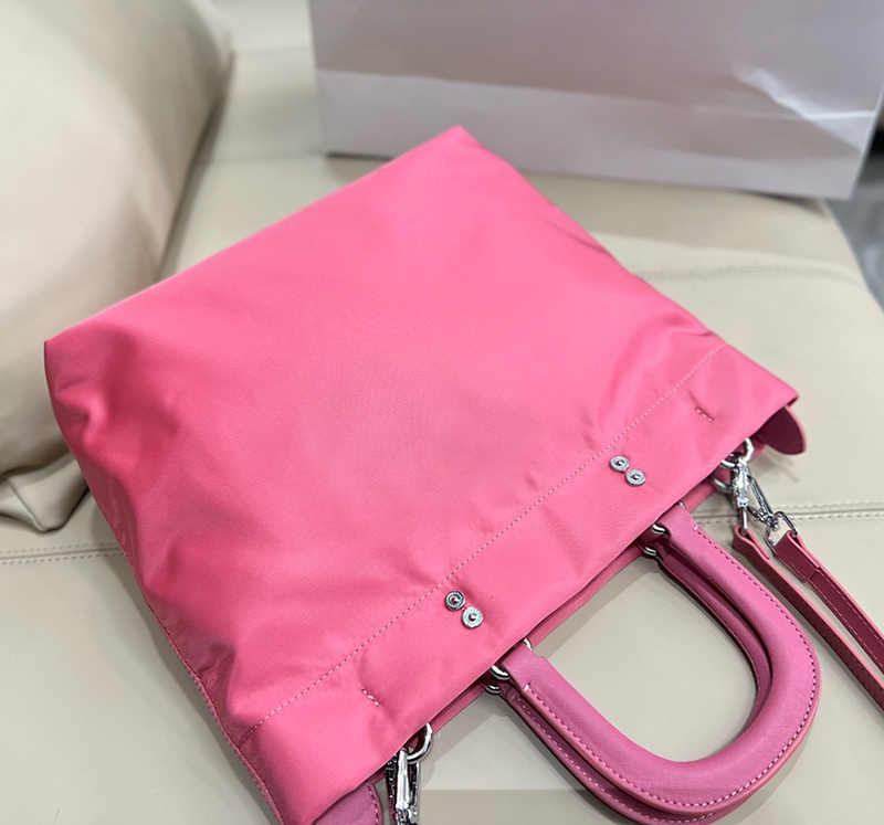 Shopping Ttravel Bag Totes Beach Bags 2022 Luxurys Designers Lady Fashion Stuff Canvas Classic Shoulder Zipper Pocket Women Popular Handbags Tote Designer Handbag, Customize
Shopping Ttravel Bag Totes Beach Bags 2022 Luxurys Designers Lady Fashion Stuff Canvas Classic Shoulder Zipper Pocket Women Popular Handbags Tote Designer Handbag, Customize