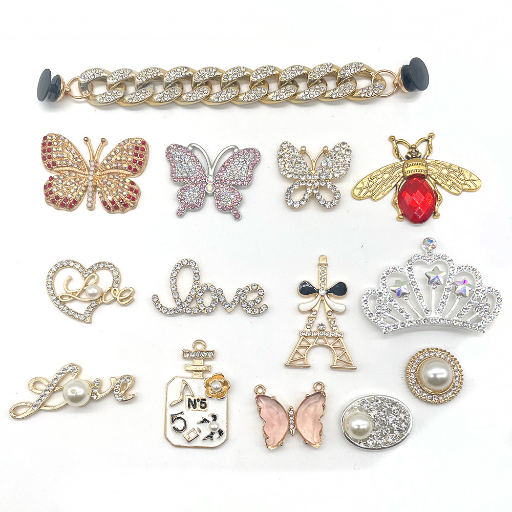 1pc Fashion Jewelry Metal Shoe Charms Accessories DIY Diamond Butterfly Crown Love Style JIBZ Croc Charms Fit Sandals Decoration
1pc Fashion Jewelry Metal Shoe Charms Accessories DIY Diamond Butterfly Crown Love Style JIBZ Croc Charms Fit Sandals Decoration