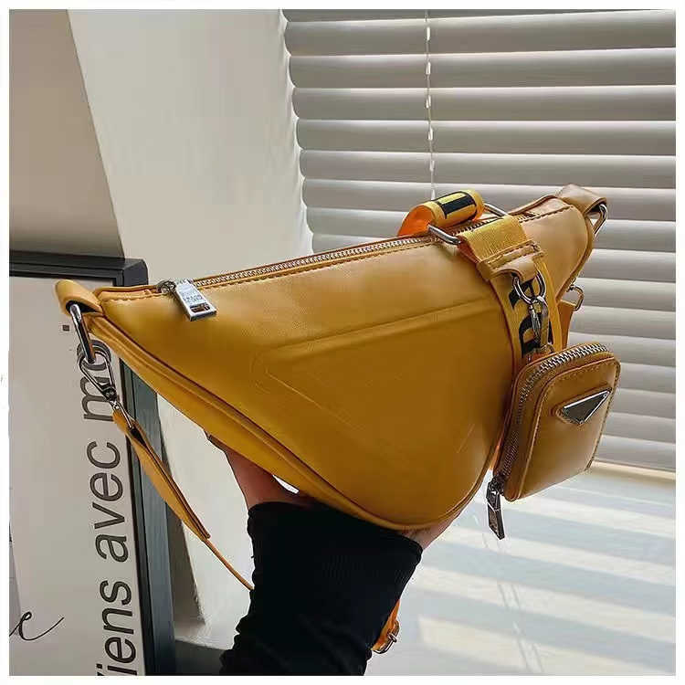 Classic chain designer triangle bags women shoulder Bag cross handbag wallet fashion Real leather bag
Classic chain designer triangle bags women shoulder Bag cross handbag wallet fashion Real leather bag