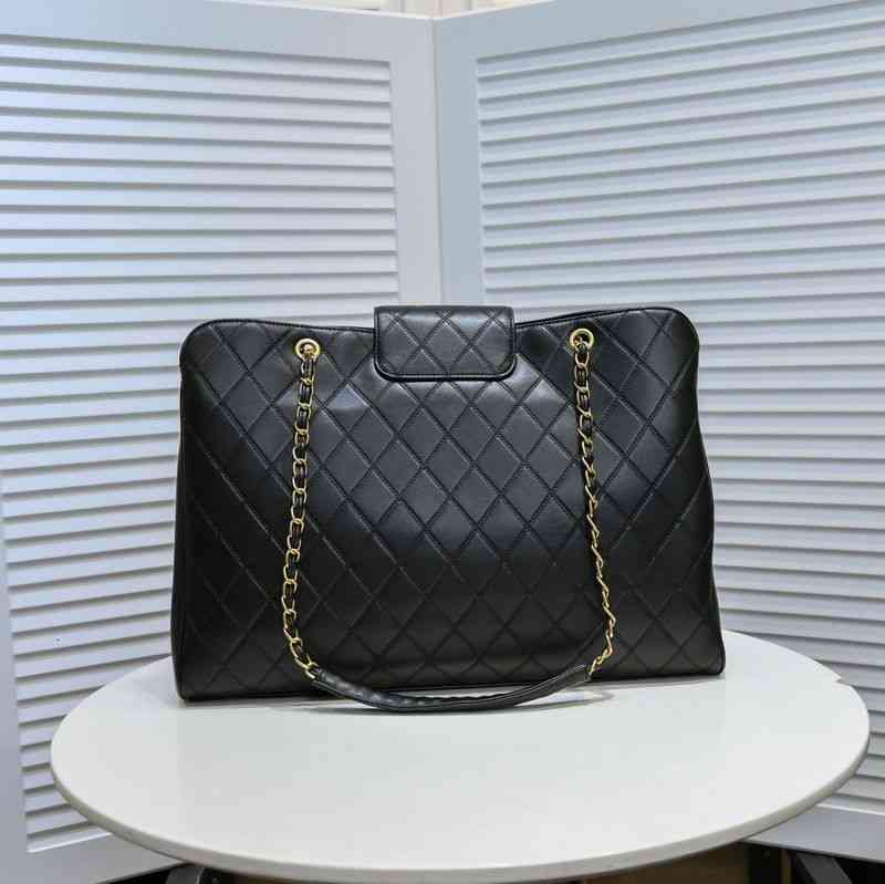 Luxury Brand design 4231 Letter shoulder Chain CC bag woman's Jumbo Maxi GST shopping Bags lambskin Leather vintage plaid handbag messenger bag totes, Picture show
Luxury Brand design 4231 Letter shoulder Chain CC bag woman's Jumbo Maxi GST shopping Bags lambskin Leather vintage plaid handbag messenger bag totes, Picture show