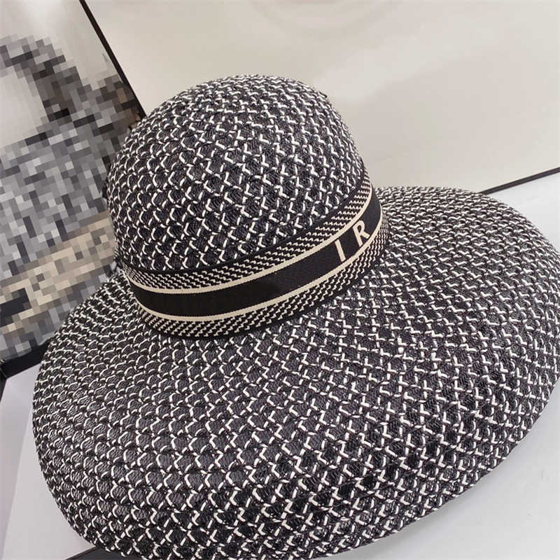 Women Big Brim Hats Designer Straw Hat Fashion Black White Woven Letter Shade Travel Garden Seaside Bucket Hat Baseball Cap Girls Caps
Women Big Brim Hats Designer Straw Hat Fashion Black White Woven Letter Shade Travel Garden Seaside Bucket Hat Baseball Cap Girls Caps