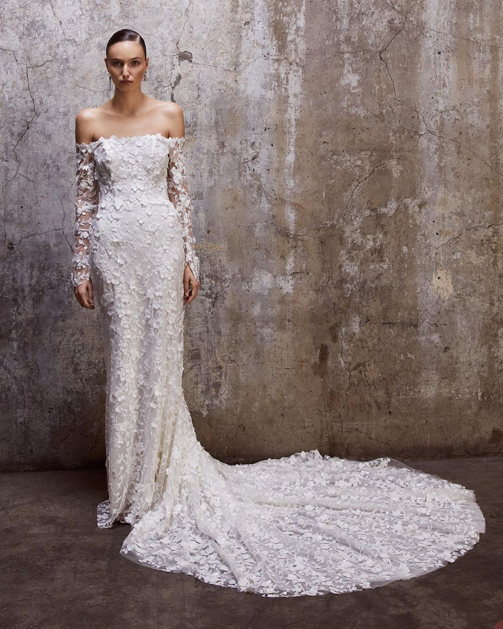 Sheath Wedding Dresses Sequins Appliques Causal Simple And Stylish Long Sleeves Strapless Tulle Lace Bateau Neck Floor Length Plus Size Custom Made Ve