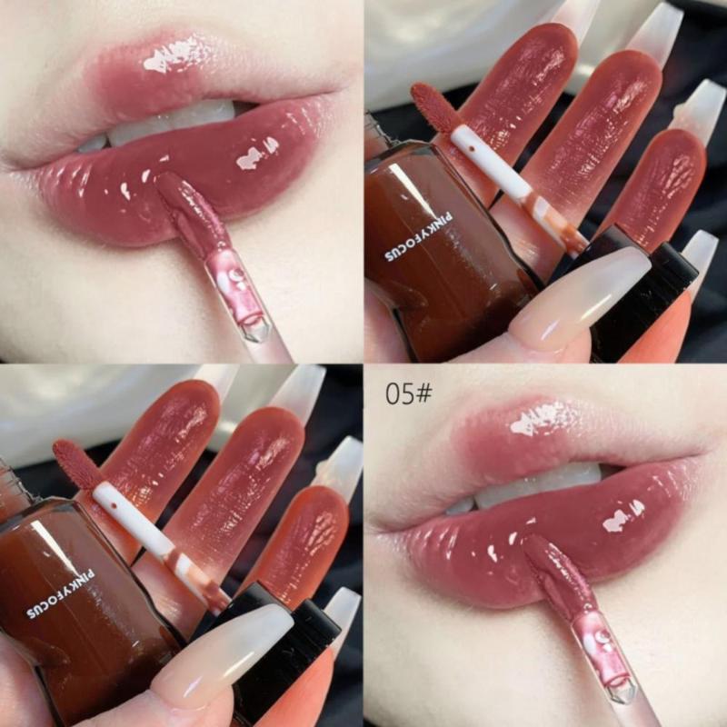 Lip Gloss Mirror Glaze Lipgloss Long-lasting Hydration Non-stick Cup Does Not Fade Lipstick Women Makeup Fashion GiftLip, Random color
Lip Gloss Mirror Glaze Lipgloss Long-lasting Hydration Non-stick Cup Does Not Fade Lipstick Women Makeup Fashion GiftLip, Random color