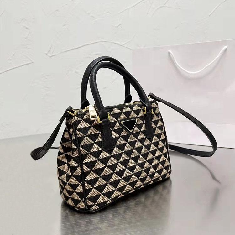 Fashion Fabric bag Triangular pattern bags Girls fashion handbags Designers shoulder crossbody purse With long strap, Beige
Fashion Fabric bag Triangular pattern bags Girls fashion handbags Designers shoulder crossbody purse With long strap, Beige