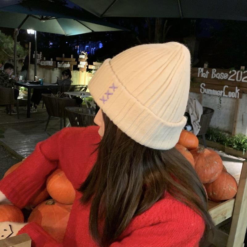 Berets Wool Knitted Hat For Men And Women Cap Simple Style Headwear Pure Color Knitting Versatile Casual Autumn Winter Warm, Bge
Berets Wool Knitted Hat For Men And Women Cap Simple Style Headwear Pure Color Knitting Versatile Casual Autumn Winter Warm, Bge