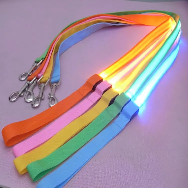 120cm LED Nylon Glow Dog Leashes Pets Puppy Training Straps Dog Lead Rope Leash Car Safety Seat Belt Pet Supply
120cm LED Nylon Glow Dog Leashes Pets Puppy Training Straps Dog Lead Rope Leash Car Safety Seat Belt Pet Supply