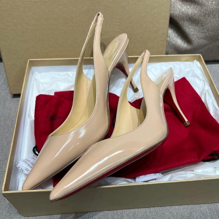 New lady sandals, classic pointy patent-leather. Cosy parties, wedding banquet heels. Multiple sizes 35-42 in three colors, Nude
New lady sandals, classic pointy patent-leather. Cosy parties, wedding banquet heels. Multiple sizes 35-42 in three colors, Nude