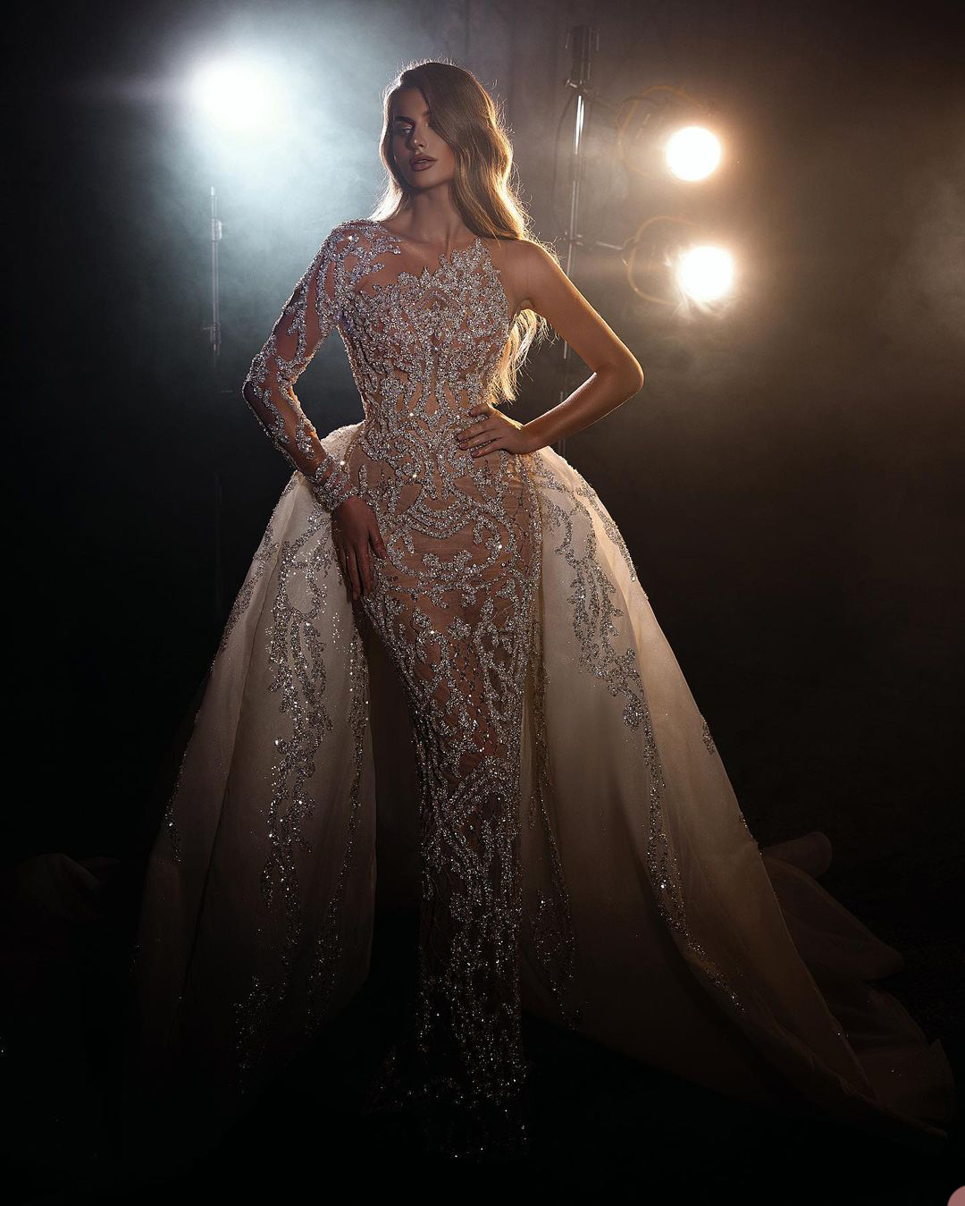 Arabic Luxury Wedding Dresses Sequined One Shoulder Bridal Gown Custom Made Champagne Crystals With Overskirts Women Robes De Mariée