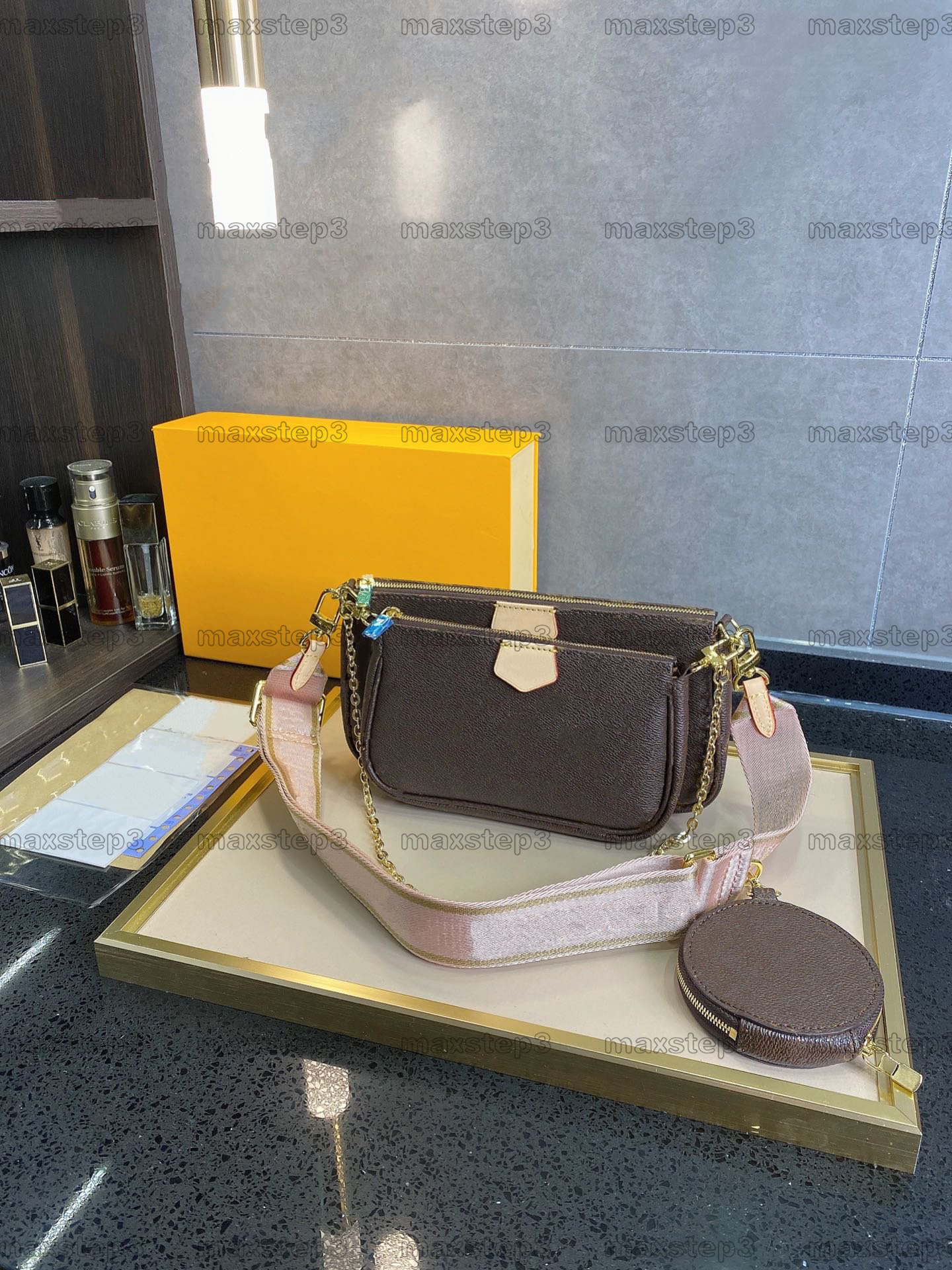 Pochette Bags Discoloration Monograms Empreinte Embossed Leather Designers Shoulder Bag 3 Shoulder Straps Luxury Gold-Color Chain For Hand Coin Purse
Pochette Bags Discoloration Monograms Empreinte Embossed Leather Designers Shoulder Bag 3 Shoulder Straps Luxury Gold-Color Chain For Hand Coin Purse