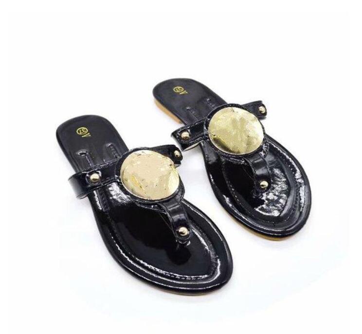 2021 Paris Women sandals Slippers Summer Girls Beach sandals Slides Flip Flops Loafers Sexy Embroidered with box large size35-42, White
2021 Paris Women sandals Slippers Summer Girls Beach sandals Slides Flip Flops Loafers Sexy Embroidered with box large size35-42, White