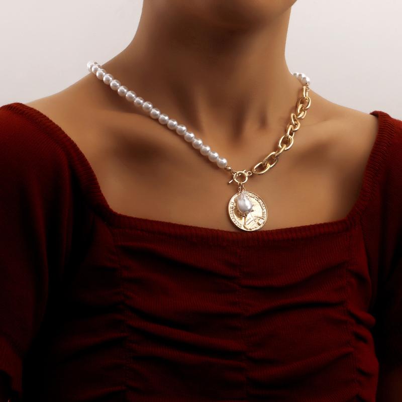 Pendant Necklaces Coin Imitation Pearl Chain Necklace For Women Asymmetric Clavicle Gold Color Female 2022 Fashion JewelryPendant
Pendant Necklaces Coin Imitation Pearl Chain Necklace For Women Asymmetric Clavicle Gold Color Female 2022 Fashion JewelryPendant