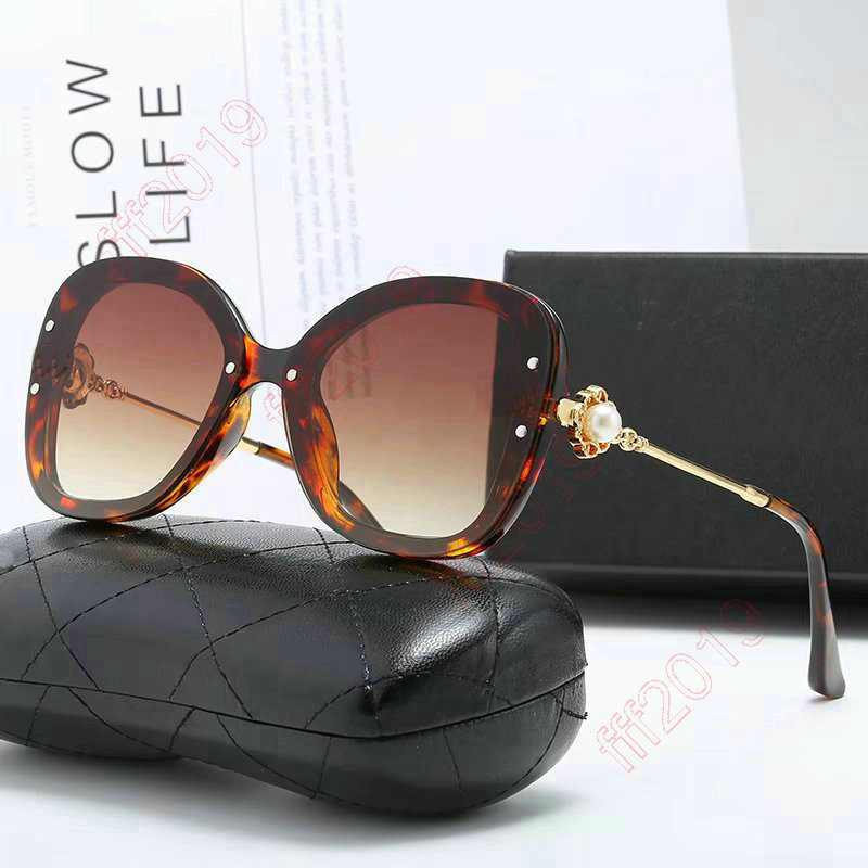 2022 Baroque Fashion Cat Eye Sunglasses Women Brand Designer Metal Eyeglasses Mirror Classic Vintage Oculos De Sol Feminino UV400 Lunette De Soleil
2022 Baroque Fashion Cat Eye Sunglasses Women Brand Designer Metal Eyeglasses Mirror Classic Vintage Oculos De Sol Feminino UV400 Lunette De Soleil