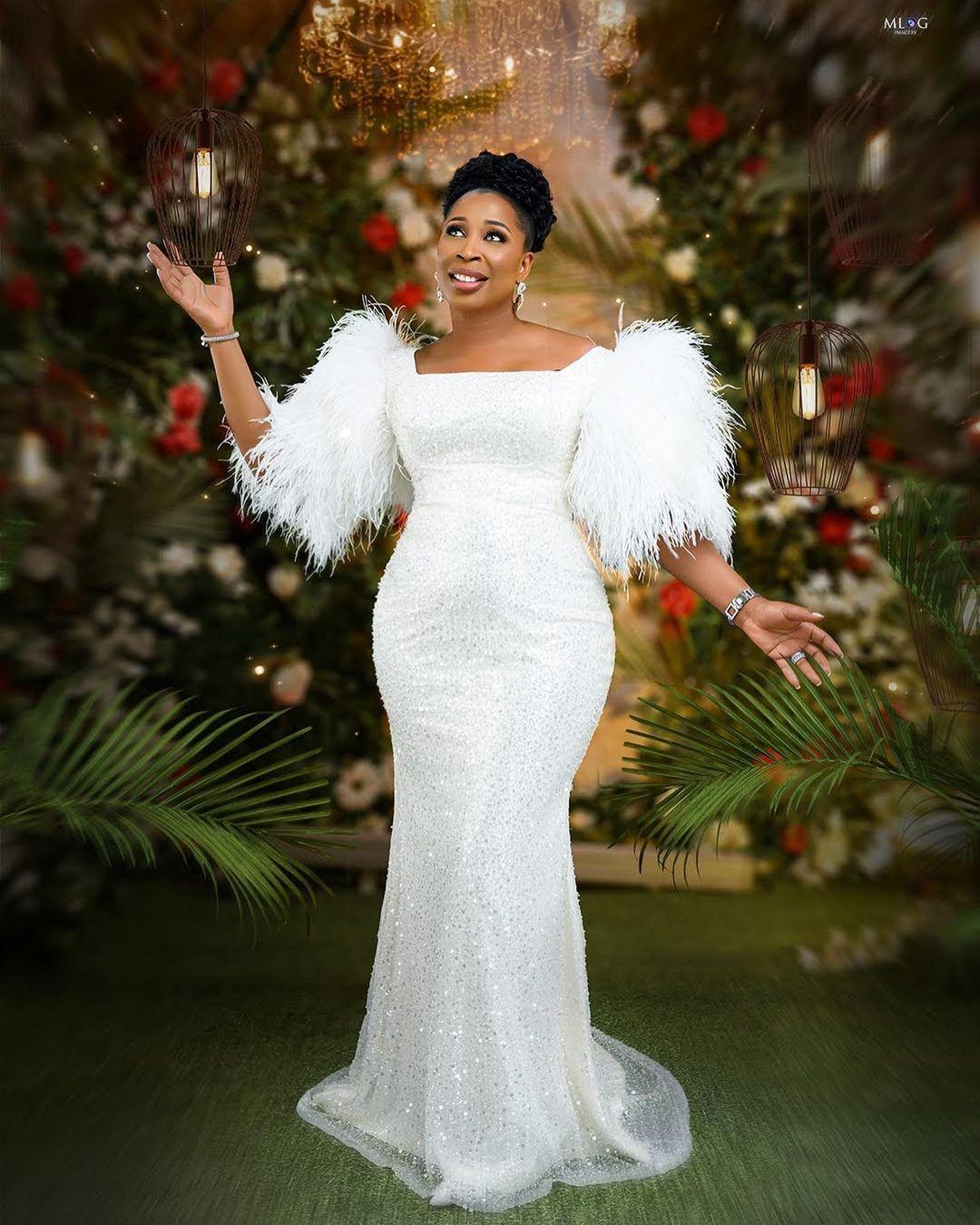 Plus Size Arabic Aso Ebi White Mermaid Sparkly Prom Dresses Feather Sexy Evening Formal Party Second Reception Birthday Engagement Gowns Dress