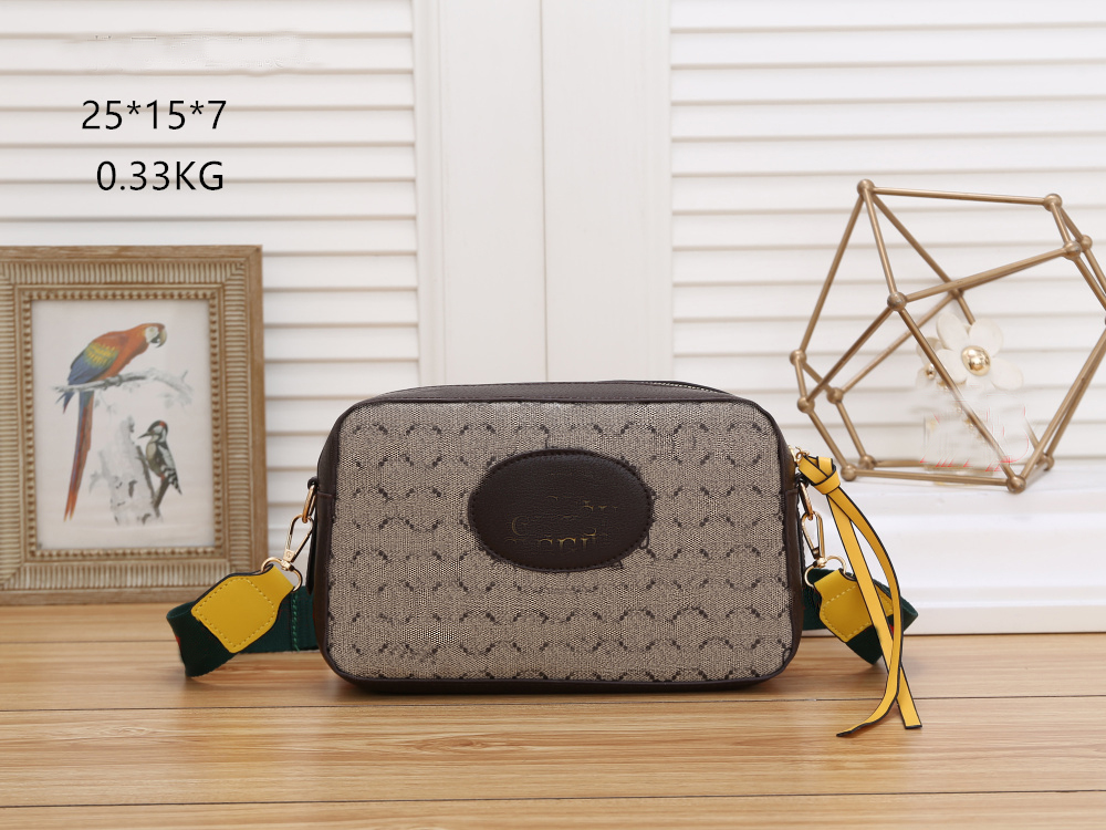 Designer Women Ophidia Crossbody Bag Soft G Pu Leather Flower Letter Totes Mini Messenger Bags Vintage Fashion Small Flap Shoulder Handbags Camera Cluth Handbag, Brown flower
Designer Women Ophidia Crossbody Bag Soft G Pu Leather Flower Letter Totes Mini Messenger Bags Vintage Fashion Small Flap Shoulder Handbags Camera Cluth Handbag, Brown flower