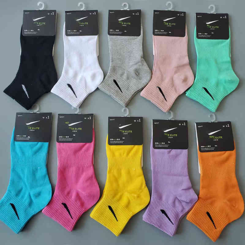 Suwan Designer Men's and Women's Cross Hook Middle Tube Tide Socks Color Sports Multicolor with Basketball Football, Black
Suwan Designer Men's and Women's Cross Hook Middle Tube Tide Socks Color Sports Multicolor with Basketball Football, Black