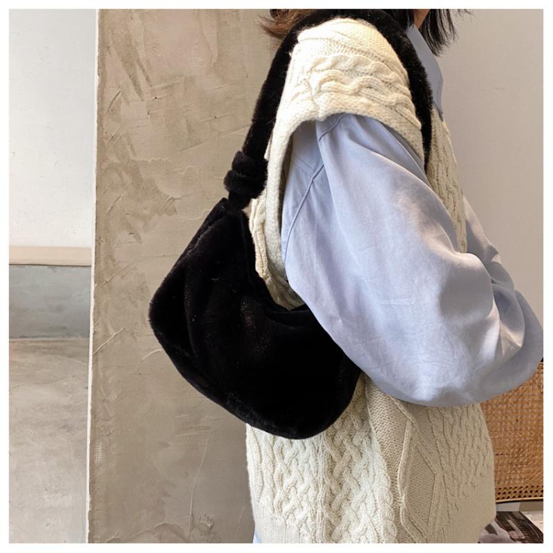 Evening Bags Winter Soft Plush Handbag Solid Color Shoulder Bag Fresh And Cute Lady Underarm, White
Evening Bags Winter Soft Plush Handbag Solid Color Shoulder Bag Fresh And Cute Lady Underarm, White