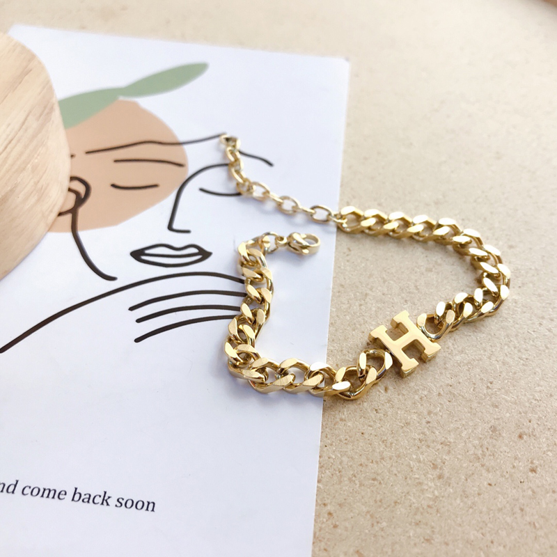 New Fashionable Women Bracelets Bangle 18K Gold Plated Bracelet Wristband Cuff Chain Stainless steel Lovers Gift High Quality Wedding Jewelry L038
New Fashionable Women Bracelets Bangle 18K Gold Plated Bracelet Wristband Cuff Chain Stainless steel Lovers Gift High Quality Wedding Jewelry L038