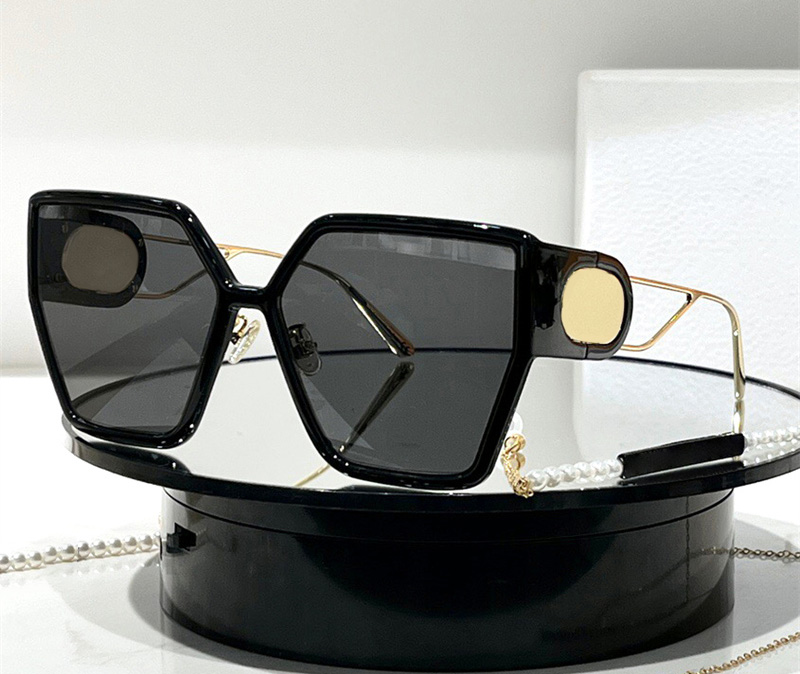 Fashion Luxury Designer Montaigne BU Sunglasses for Women Retro trend Butterfly shape oversized glasses summer avant-garde style Anti-Ultraviolet come with case 
Fashion Luxury Designer Montaigne BU Sunglasses for Women Retro trend Butterfly shape oversized glasses summer avant-garde style Anti-Ultraviolet come with case