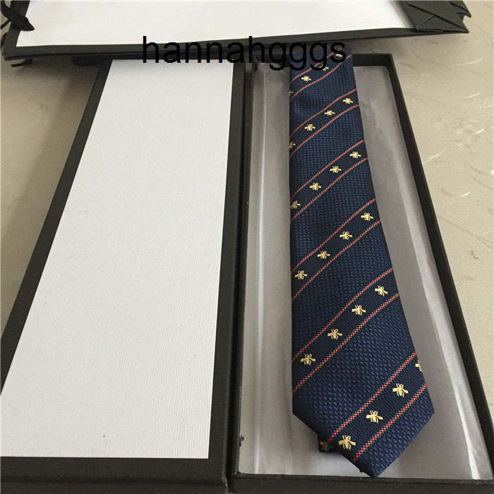 Men's tie fashion bow tie brand yarn-dyed ties retro brand tie men's party casual Neck Ties RCXK
Men's tie fashion bow tie brand yarn-dyed ties retro brand tie men's party casual Neck Ties RCXK