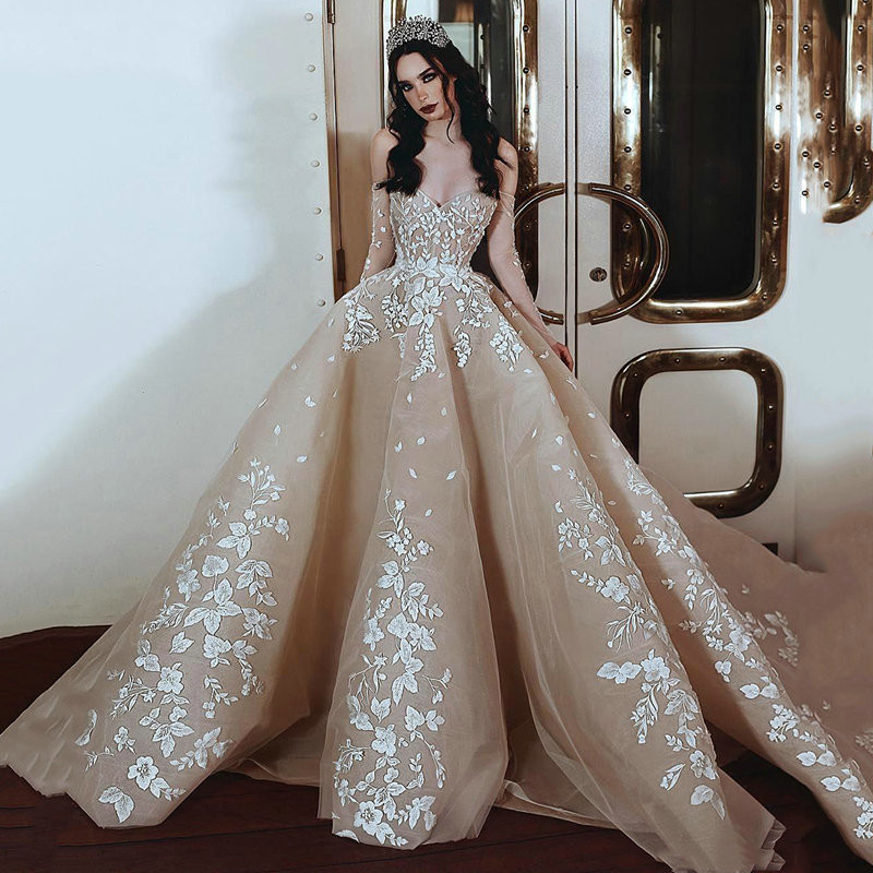 Princess Ball Wedding Dresses Long Sleeves Sweetheart Strapless Sequins Appliques Lace or Length Bridal Gown Vintage Plus Size robes de soiree