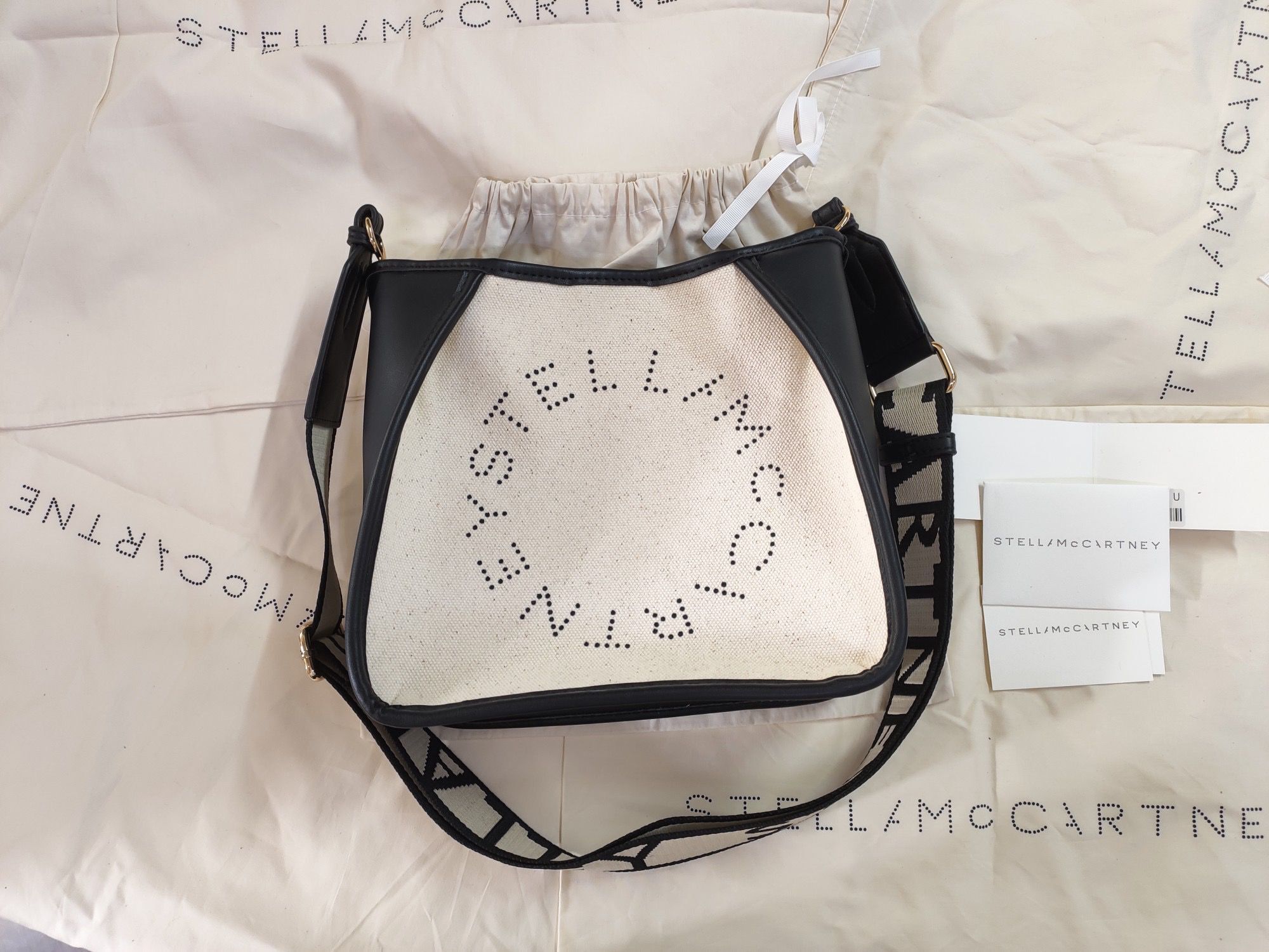 2022 Designer Stella McCartney Ladies Shoulder Bag PVC High Quality Leather Shopping Bags
2022 Designer Stella McCartney Ladies Shoulder Bag PVC High Quality Leather Shopping Bags