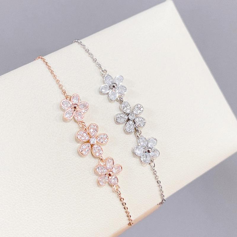 Link Chain Fashion Sweet Flowers Charm Bracelet Ladies Girl For Women Wedding Bridal Jewelry GiftLink
Link Chain Fashion Sweet Flowers Charm Bracelet Ladies Girl For Women Wedding Bridal Jewelry GiftLink