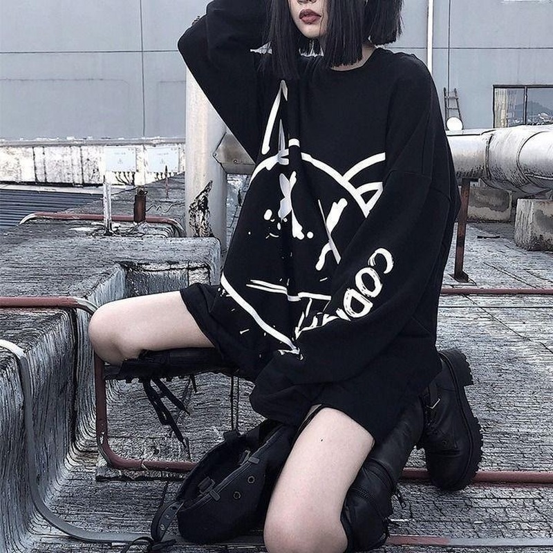 QWEEK Gothic Harajuku T Shirt Women Korean Fashion Black Long Sleeve Hip Hop Punk Streetwear Autumn Mall Goth Tops Female Tee 220321