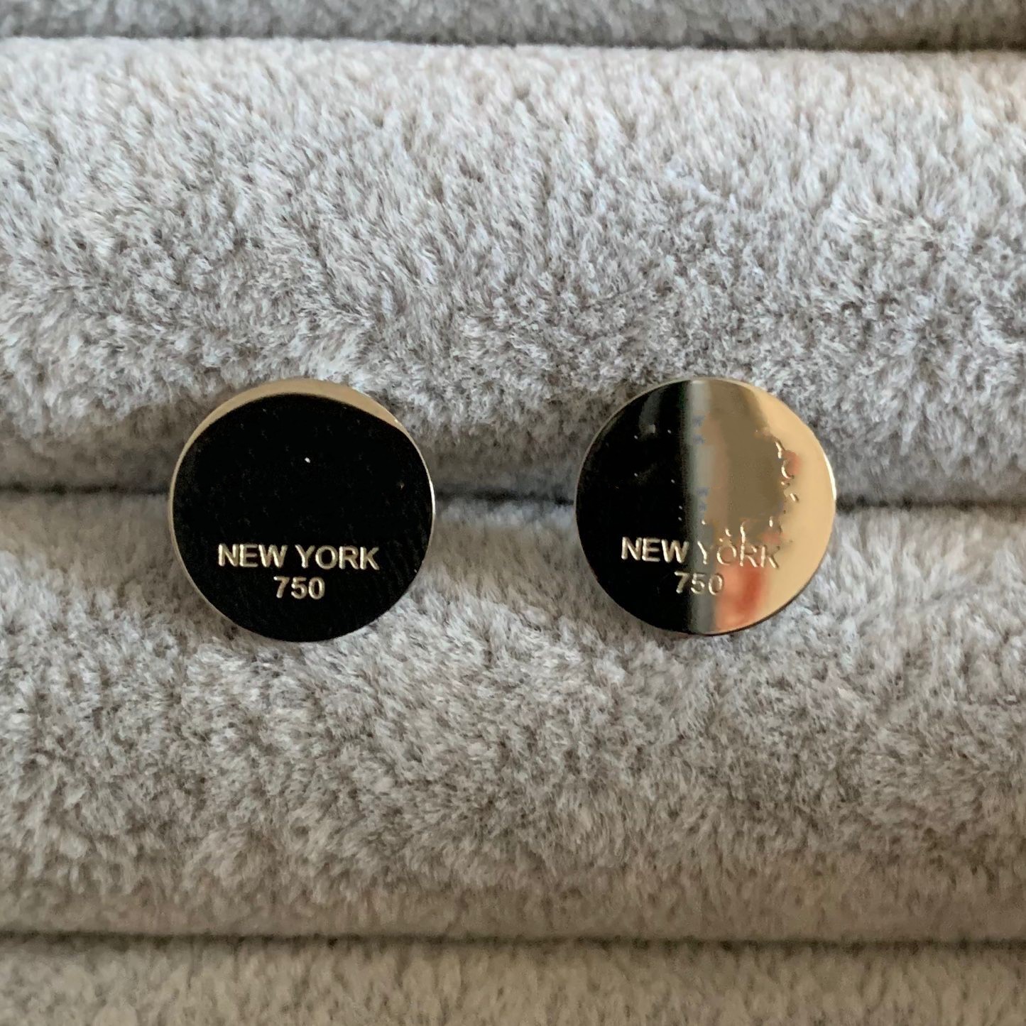 2022 Trendy Design 3 Colors Ear Studs Mud Drill 316L Stainless Steel Earrings For Women men Fashion Jewelry Logo Printed Wholesale
2022 Trendy Design 3 Colors Ear Studs Mud Drill 316L Stainless Steel Earrings For Women men Fashion Jewelry Logo Printed Wholesale
