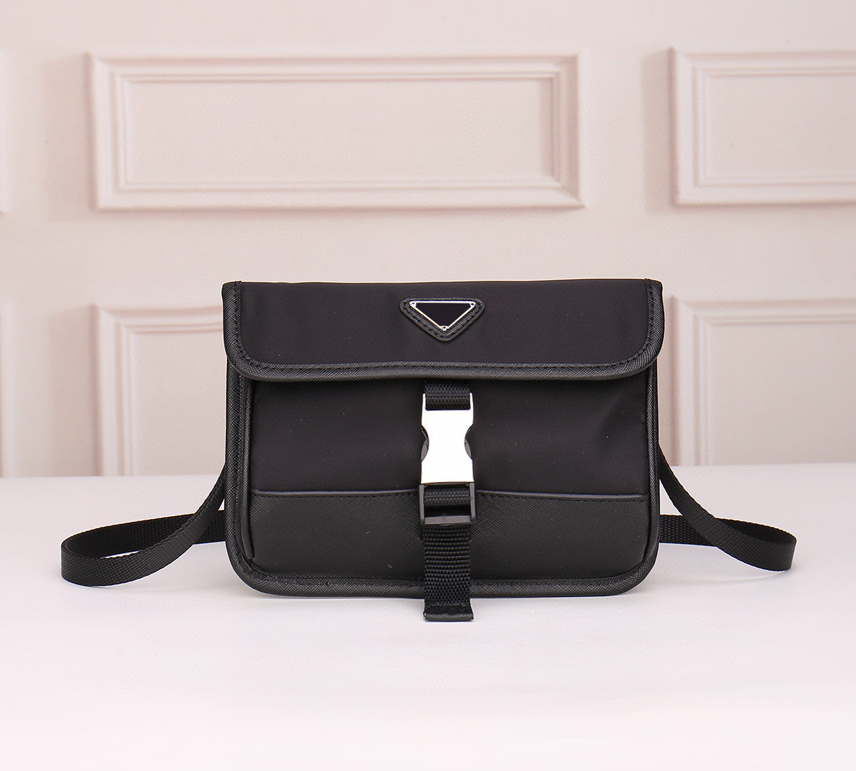 Top Quality Men Women Genuine Leather Shoulder Bags Nylon Handbags Clutch Luxury Designer Wallet Women Fashion Crossbody Waist Bag Famous Hobo Purses Handbag Totes, Package
Top Quality Men Women Genuine Leather Shoulder Bags Nylon Handbags Clutch Luxury Designer Wallet Women Fashion Crossbody Waist Bag Famous Hobo Purses Handbag Totes, Package