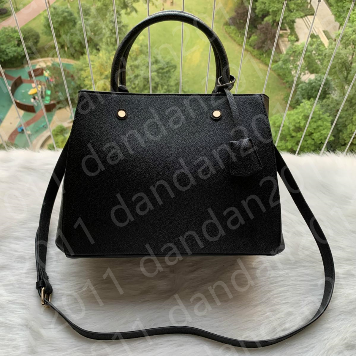 Medium please Mengtian m41056 Designer handbag luxurys shopping bag classic brand leather large capacity handbag luxury fashion vutton Crossbody viuton Bag 001, #2 yellow flower
Medium please Mengtian m41056 Designer handbag luxurys shopping bag classic brand leather large capacity handbag luxury fashion vutton Crossbody viuton Bag 001, #2 yellow flower