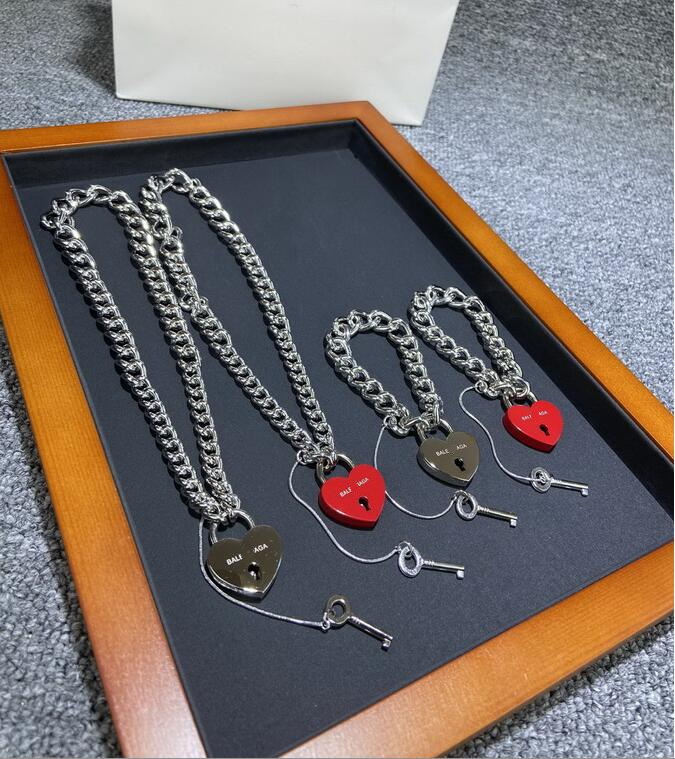 Designer Jewelry Charm men's love lock key Bracelets High Quality Brand B letters love heart with logo women's lovers necklace new-02
Designer Jewelry Charm men's love lock key Bracelets High Quality Brand B letters love heart with logo women's lovers necklace new-02