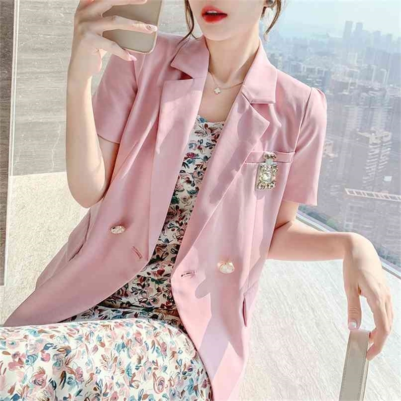 Fashion Women Pink Blazer Short Sleeve Korean Office Ladies Beaded Perfume bottle Deco Jacket Outwear 210602
Fashion Women Pink Blazer Short Sleeve Korean Office Ladies Beaded Perfume bottle Deco Jacket Outwear 210602