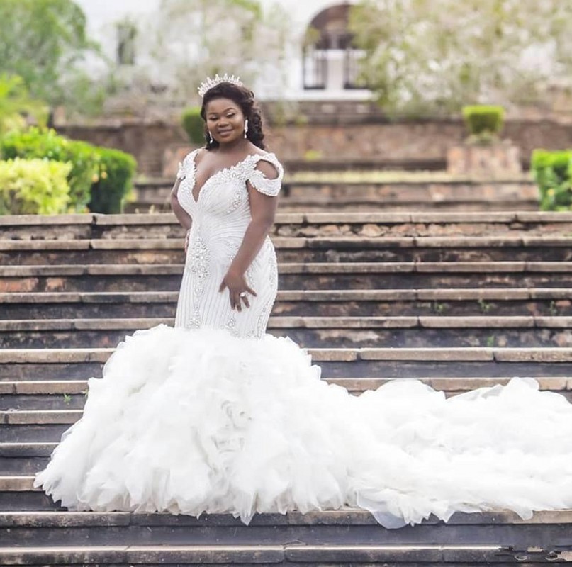 Plus Size Luxurious Mermaid Wedding Dresses Arabic Aso Ebi Off the Shoulder african Crystal Tiers Bridal Gown Vestidos De Noiva Mariage