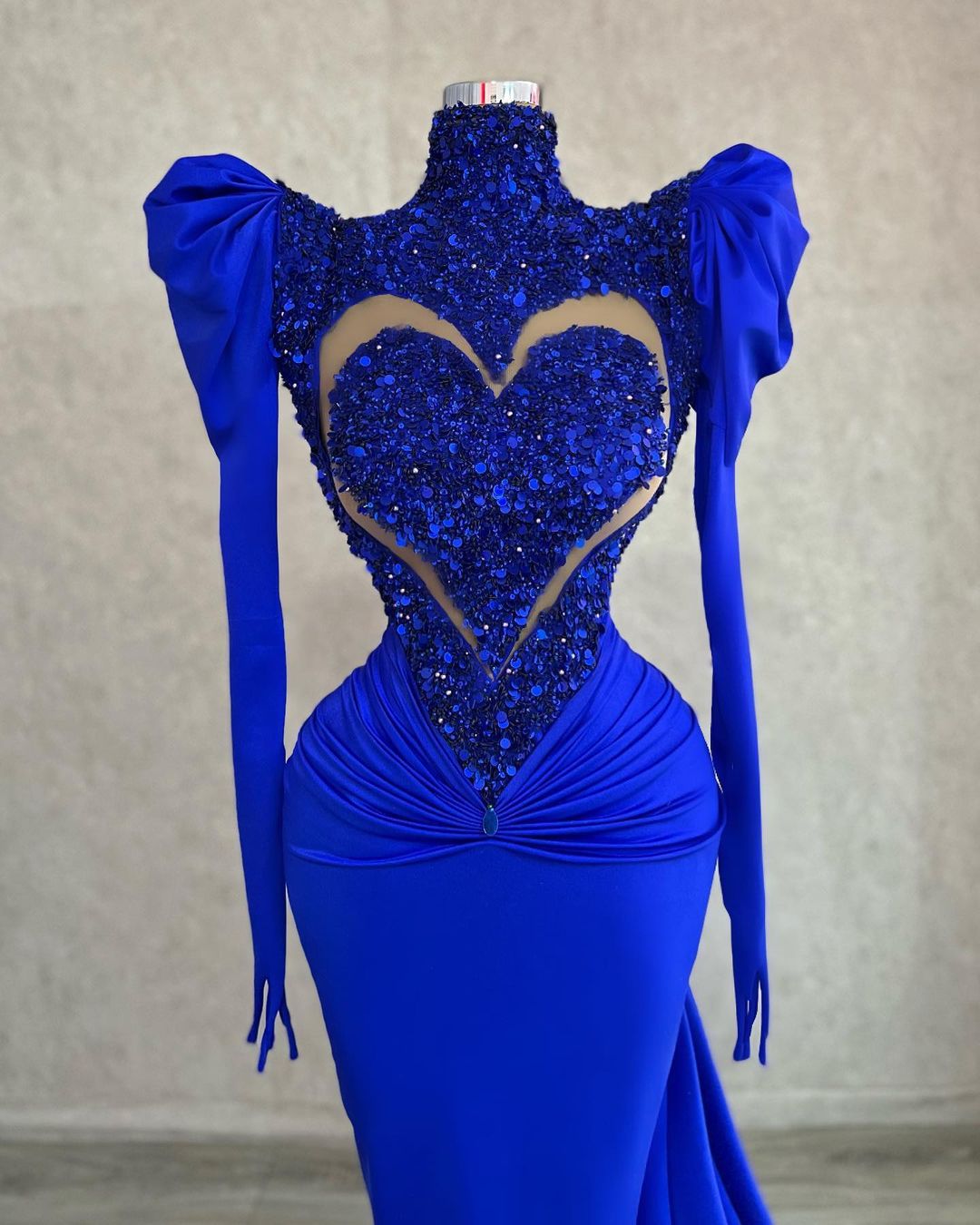 Sexy Blue Prom Dresses Appliqué Sequins Beads Sleeveless Criss Cross Straps Custom Made Formal Dubai Evening Dress Sweep Plus Size Robes De Mariée