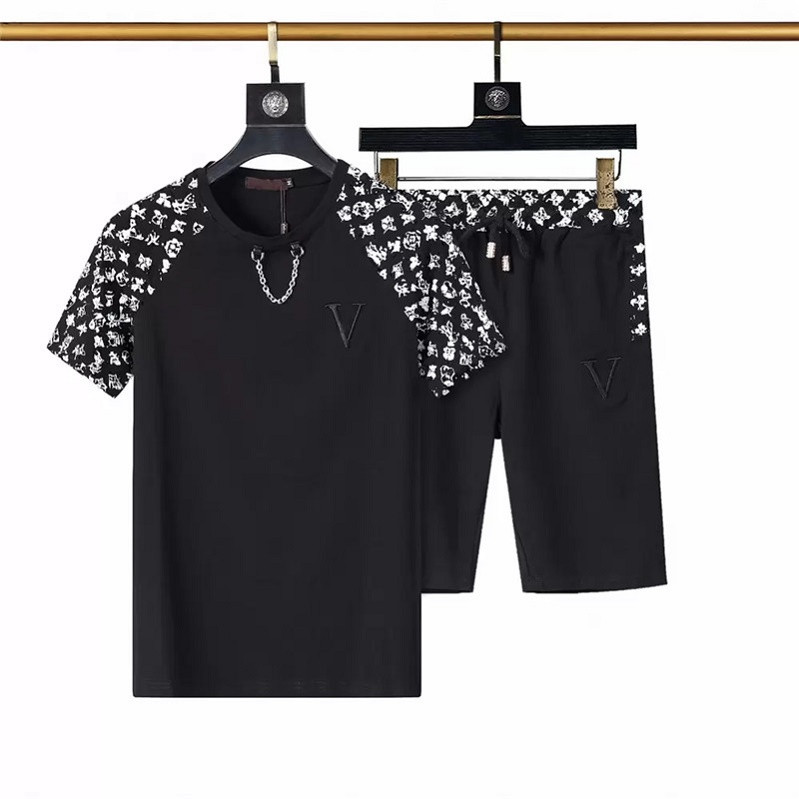 Casual Suit Mens Tracksuit Fashion alphabet pattern Summer Sportwear Crew Neck Short Sleeves T-shirt+shorts 2 Color Option High Quality 20220 93, 07
Casual Suit Mens Tracksuit Fashion alphabet pattern Summer Sportwear Crew Neck Short Sleeves T-shirt+shorts 2 Color Option High Quality 20220 93, 07