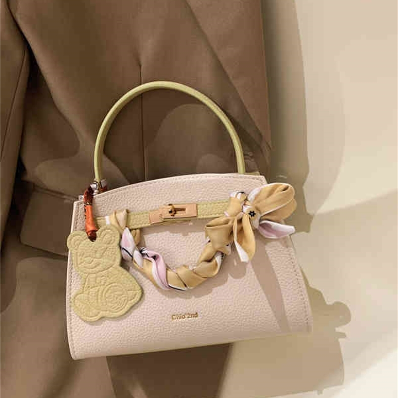 South Bags Birkins Designer Herme wind chio2nd oil painting impression platinum bag womens highgrade texture niche light luxury portable One, Yellow
South Bags Birkins Designer Herme wind chio2nd oil painting impression platinum bag womens highgrade texture niche light luxury portable One, Yellow