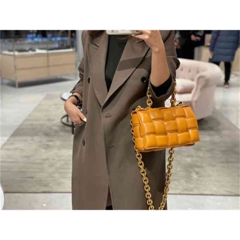 Small Bottegas Handbags Venetas Luxury Square Cowhide Woven Lattice Pillow Tofu Single Shoulder Diagonal Early Autumn and WinterO ZG8E 
Small Bottegas Handbags Venetas Luxury Square Cowhide Woven Lattice Pillow Tofu Single Shoulder Diagonal Early Autumn and WinterO ZG8E