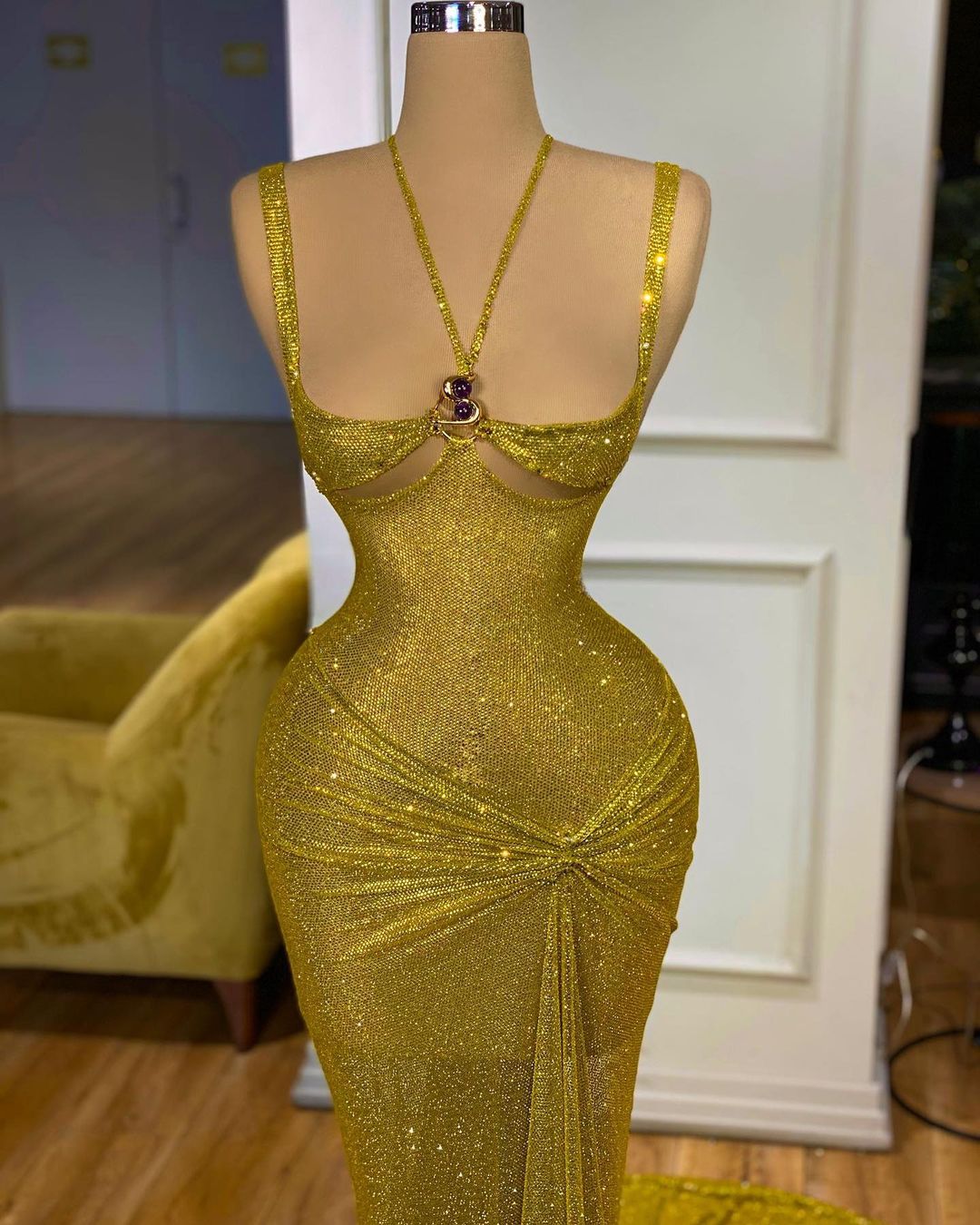 Sexy Yellow Prom Dresses Beads Appliqué Sleeveless Art Deco-inspired Neck Custom Made Formal Dubai Evening Dress Sweep Plus Size Robes De Mariée